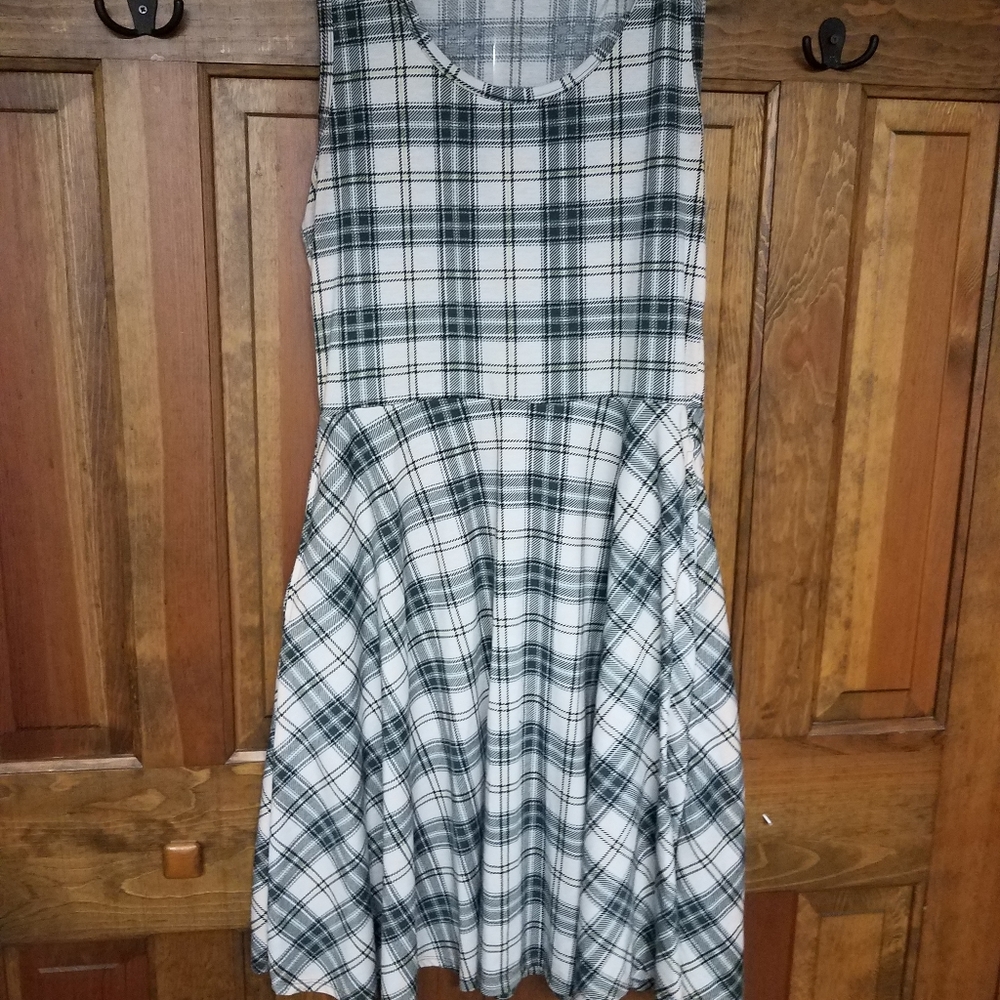 LuLaRoe Nikki
